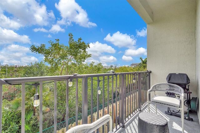 8025 NW 104th Ave 23, Doral, FL 33178