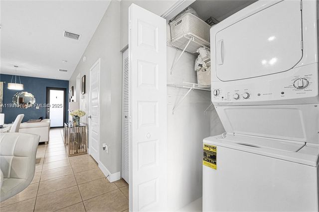 8025 NW 104th Ave 23, Doral, FL 33178