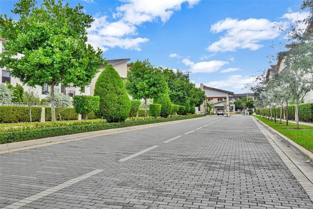 8025 NW 104th Ave 23, Doral, FL 33178