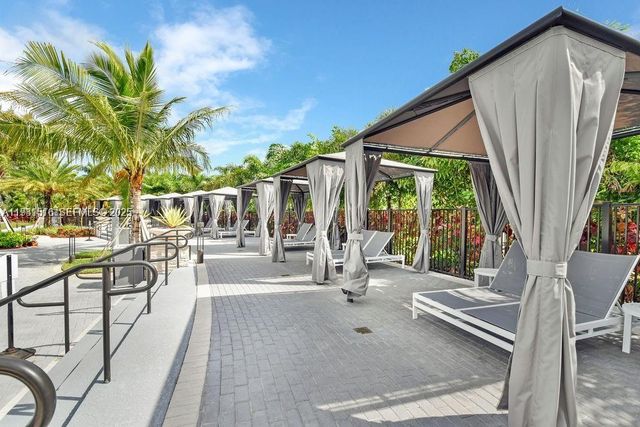 8025 NW 104th Ave 23, Doral, FL 33178