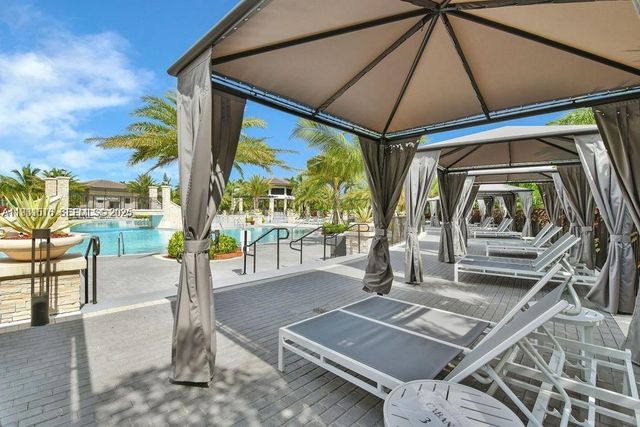 8025 NW 104th Ave 23, Doral, FL 33178