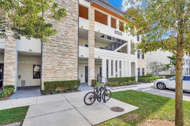 8025 NW 104th Ave 23, Doral, FL 33178