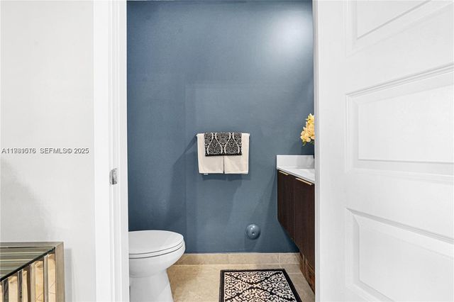 8025 NW 104th Ave 23, Doral, FL 33178