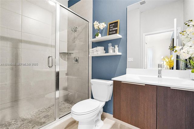 8025 NW 104th Ave 23, Doral, FL 33178