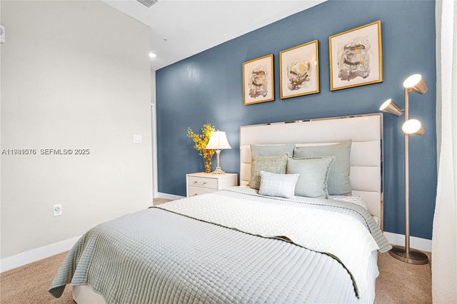 8025 NW 104th Ave 23, Doral, FL 33178