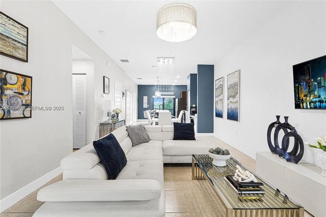 8025 NW 104th Ave 23, Doral, FL 33178