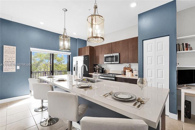 8025 NW 104th Ave 23, Doral, FL 33178