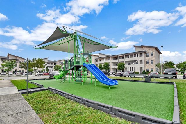 8025 NW 104th Ave 23, Doral, FL 33178