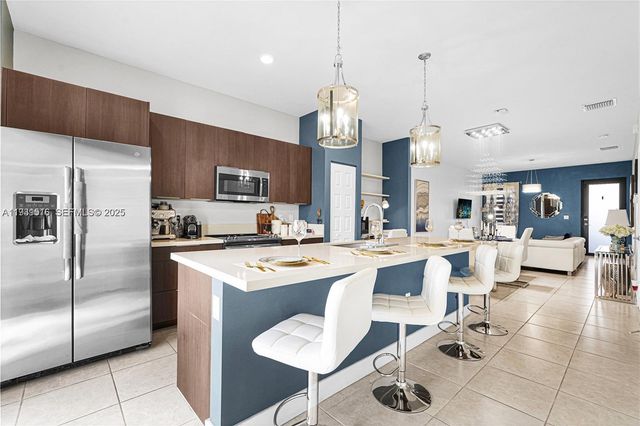 8025 NW 104th Ave 23, Doral, FL 33178