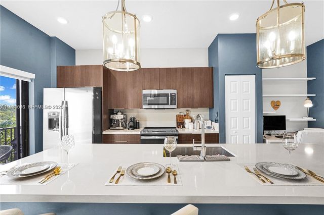 8025 NW 104th Ave 23, Doral, FL 33178