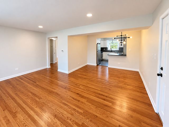 225 W Johnson Street 1A, Palatine, IL 60067