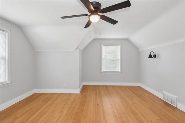 6907 W 77th Terrace, Overland Park, KS 66204