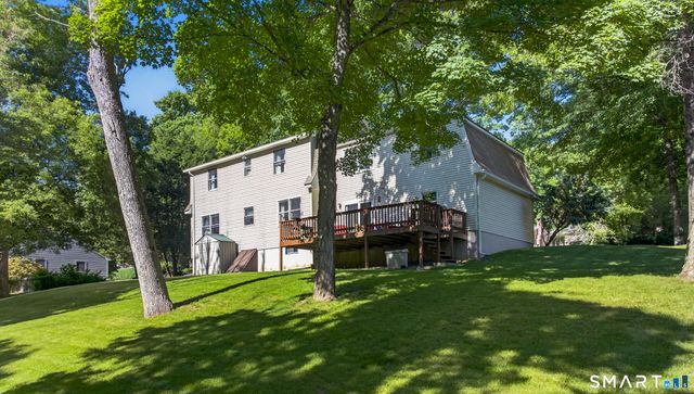 11 Tanglewood Drive, Preston, CT 06365