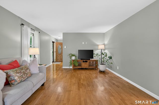 11 Tanglewood Drive, Preston, CT 06365