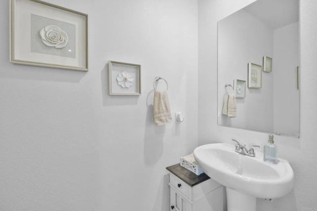 27960 MOOSA CREEK WAY, Valley Center, CA 92082