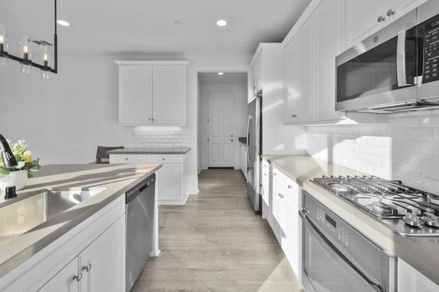 27960 MOOSA CREEK WAY, Valley Center, CA 92082
