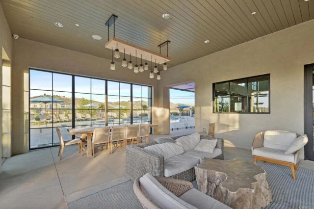 27960 MOOSA CREEK WAY, Valley Center, CA 92082