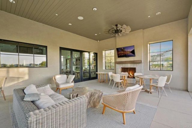 27960 MOOSA CREEK WAY, Valley Center, CA 92082