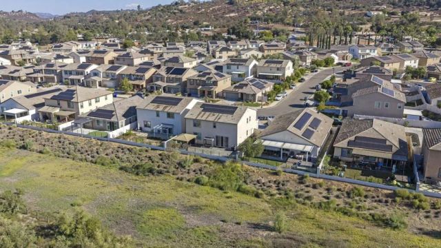 27960 MOOSA CREEK WAY, Valley Center, CA 92082