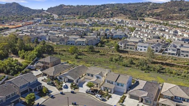 27960 MOOSA CREEK WAY, Valley Center, CA 92082