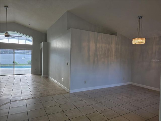 135 S ROMA WAY, Kissimmee, FL 34746