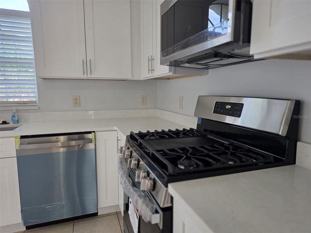 135 S ROMA WAY, Kissimmee, FL 34746