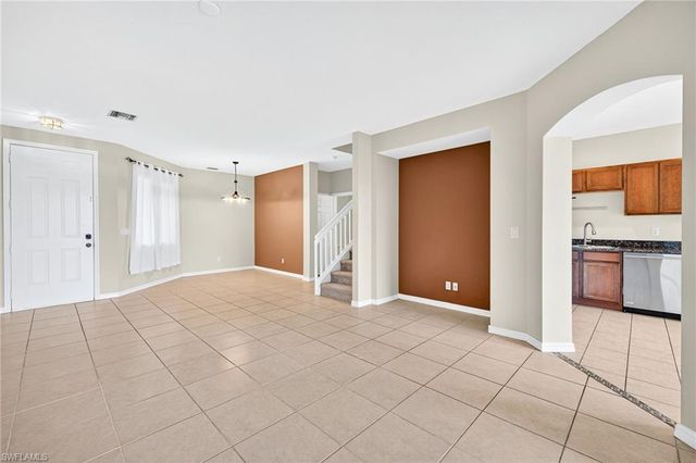 9774 Roundstone CIR, Fort Myers, FL 33967