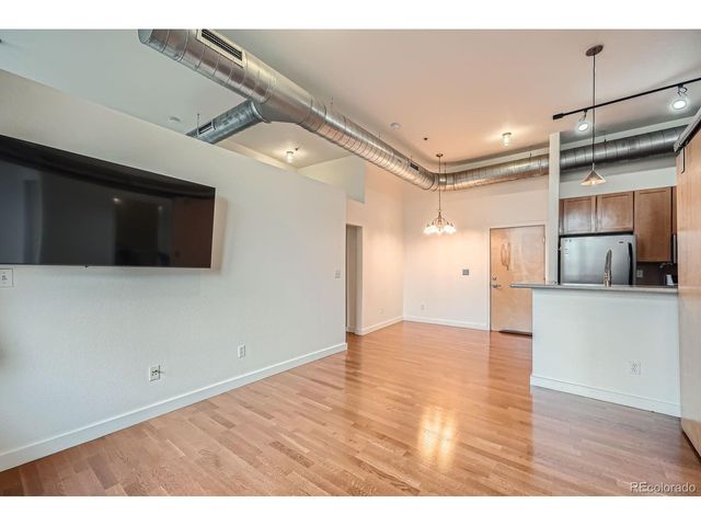 7700 E 29th street Ave 404, Denver, CO 80238