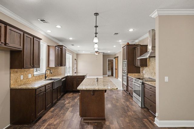 1135 Leo Andrews Road, Whitesboro, TX 76273