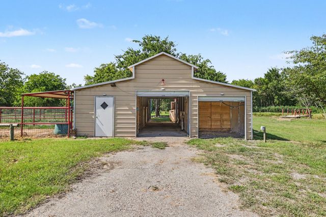 1135 Leo Andrews Road, Whitesboro, TX 76273