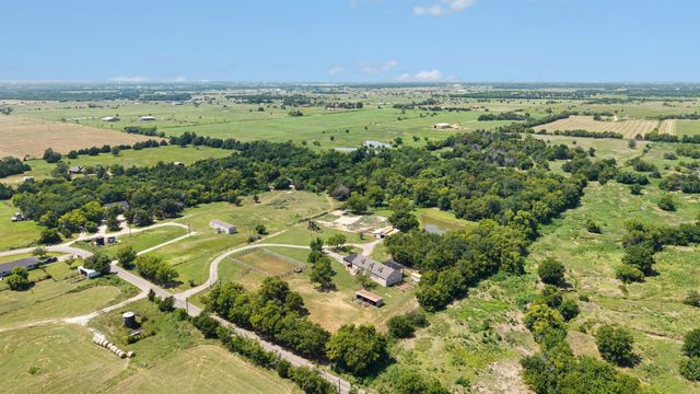 1135 Leo Andrews Road, Whitesboro, TX 76273