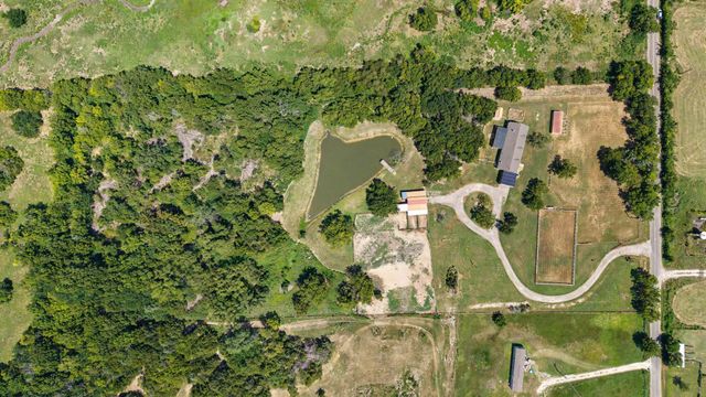 1135 Leo Andrews Road, Whitesboro, TX 76273