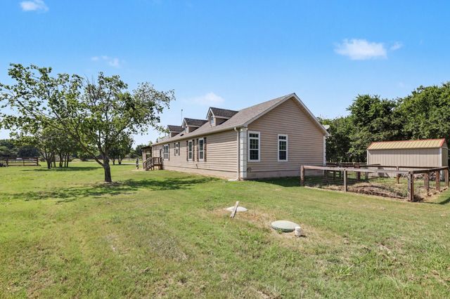 1135 Leo Andrews Road, Whitesboro, TX 76273