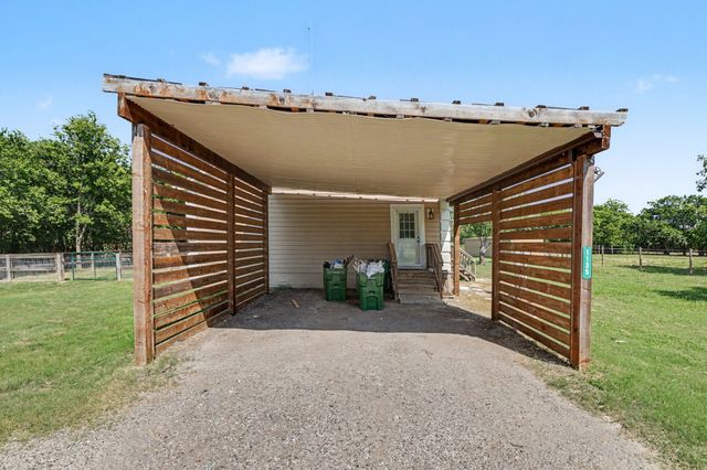1135 Leo Andrews Road, Whitesboro, TX 76273