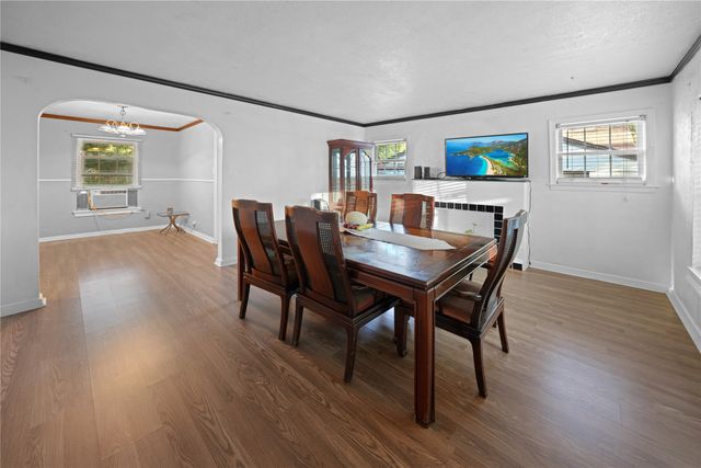 635 Richmondell Avenue, Dallas, TX 75211