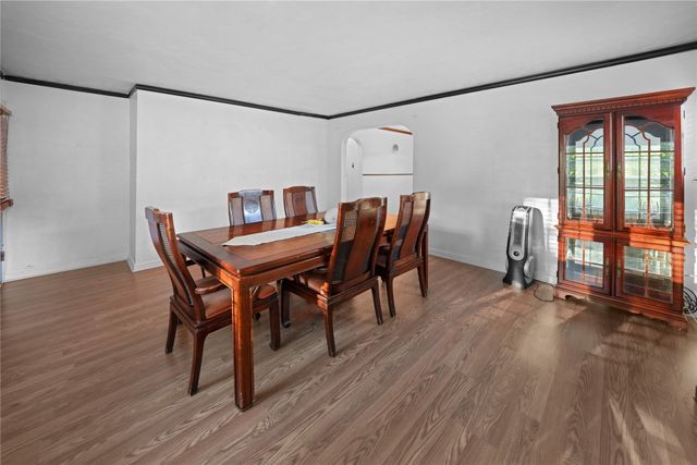 635 Richmondell Avenue, Dallas, TX 75211