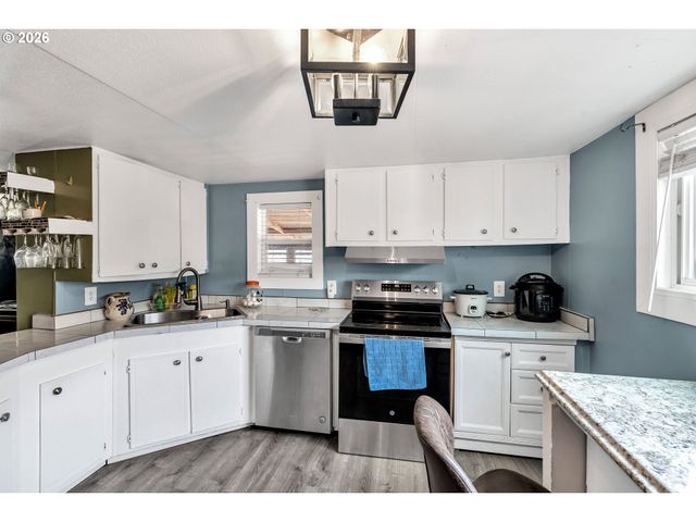 8525 Se ORCHARD Ln 84, Happy Valley, OR 97086