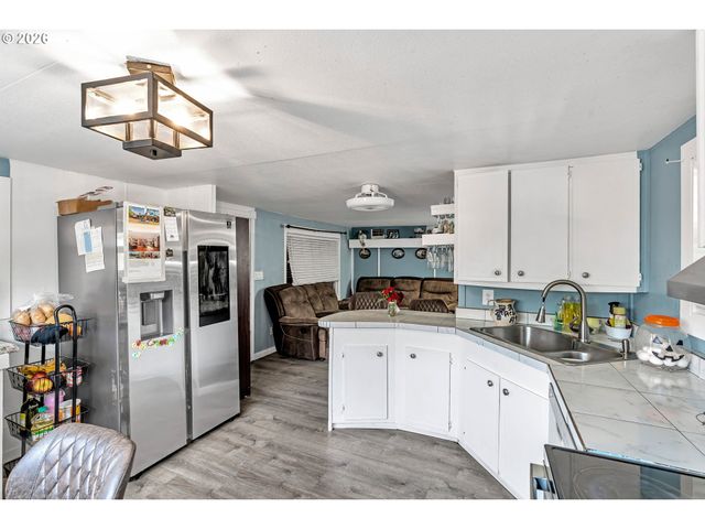 8525 Se ORCHARD Ln 84, Happy Valley, OR 97086
