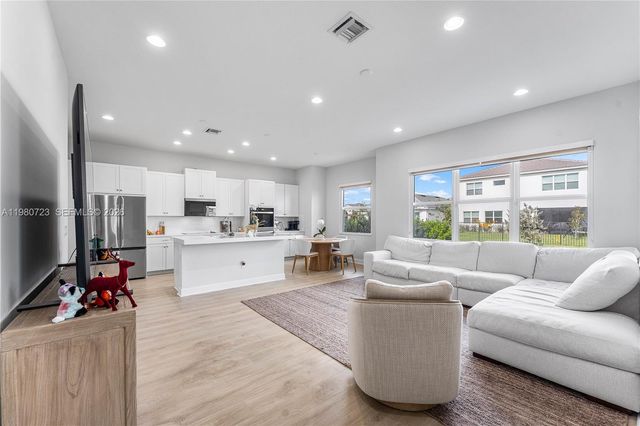 14209 Lace Bark Ln, Westlake, FL 33470