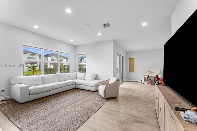 14209 Lace Bark Ln, Westlake, FL 33470