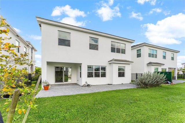 14209 Lace Bark Ln, Westlake, FL 33470