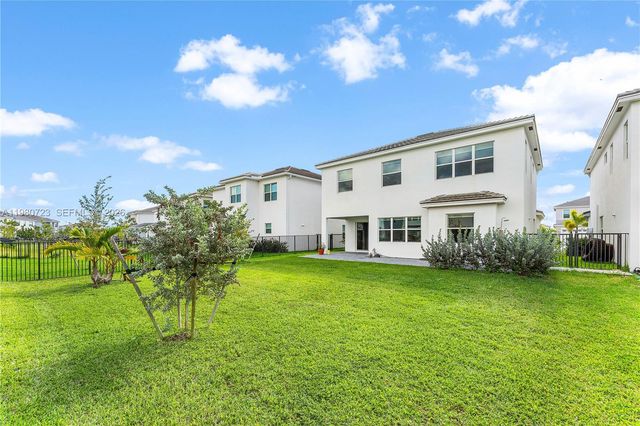 14209 Lace Bark Ln, Westlake, FL 33470