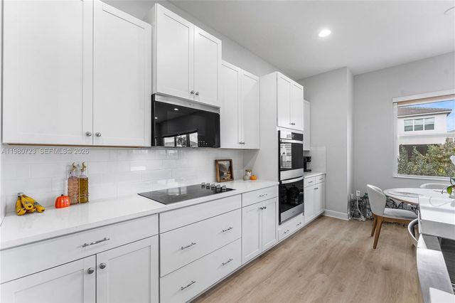 14209 Lace Bark Ln, Westlake, FL 33470