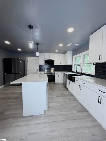 2576 Park Road, Fountain Inn, SC 29644
