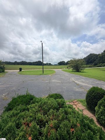 2576 Park Road, Fountain Inn, SC 29644