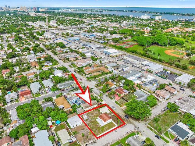 4615 Garden Avenue, West Palm Beach, FL 33405