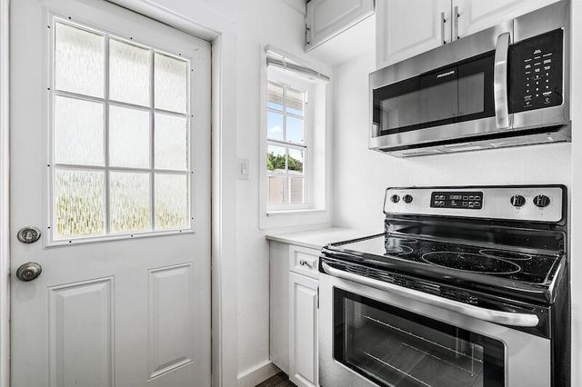 4615 Garden Avenue, West Palm Beach, FL 33405