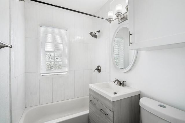 4615 Garden Avenue, West Palm Beach, FL 33405