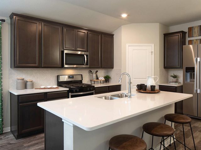 220 Fossil DR, Kyle, TX 78640