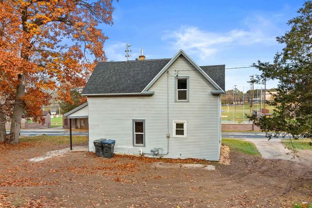 144 E PARK STREET, Montello, WI 53949